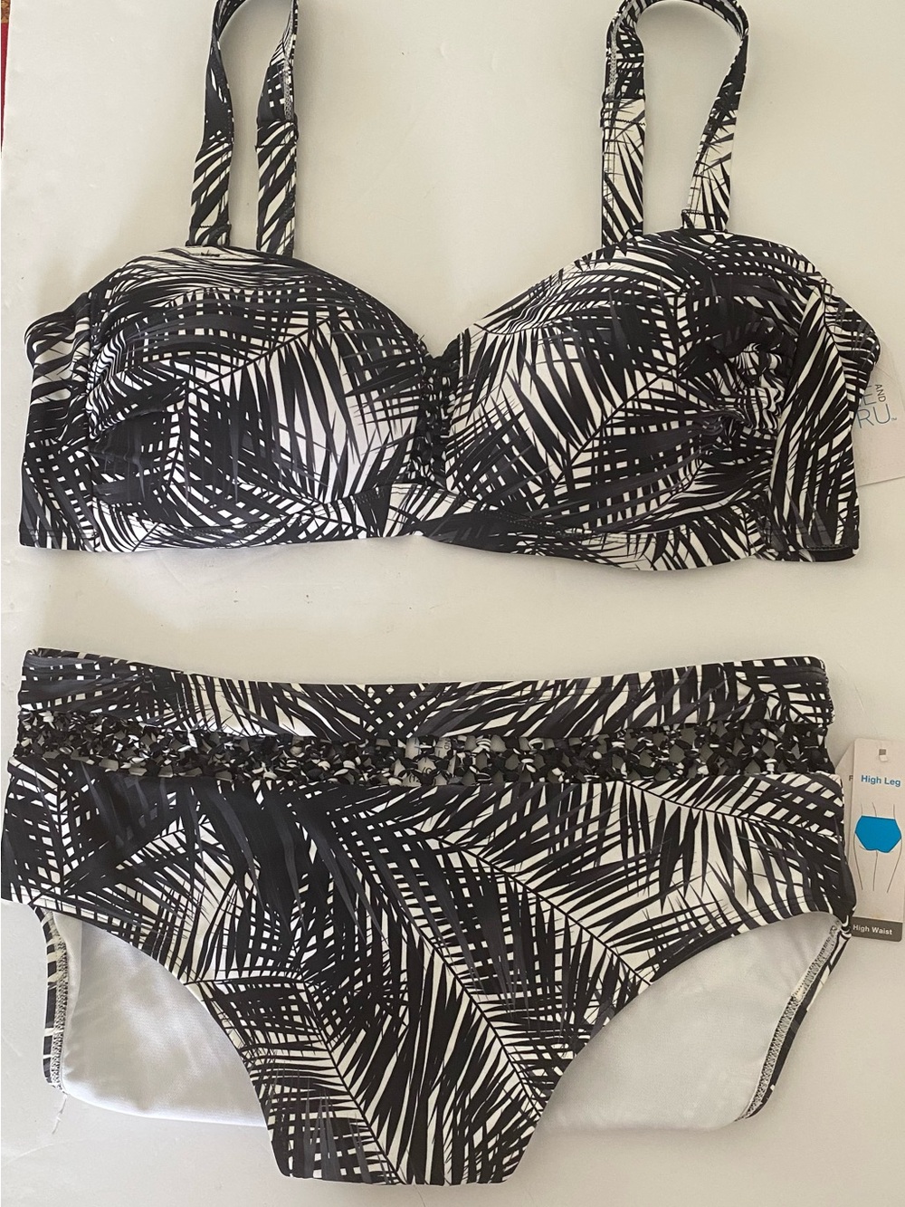 Women’s Swimsuit Two Piece Bikini Black White Tropical Island Hawaiian Sz XL NWT